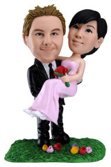 Статуэтка подарок влюбленным по фото | На руках - фото 1